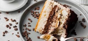 Нежный кофейный торт без лишних хлопот: готовится проще, чем кажется