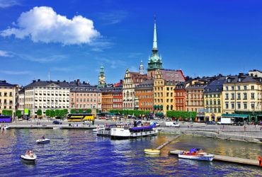Туристы массово покидают раскаленный юг Европы: куда они едут теперь