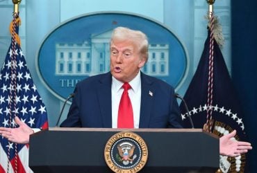 Рейтинг схвалення дій Трампа у США впав до найнижчого рівня