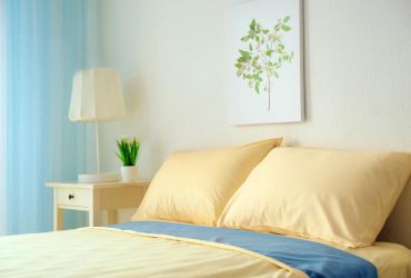 Як часто потрібно прати подушки: експерти з прибирання дали дієві поради