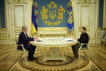 Припиніть стукати пальцем: Зеленський розповів про проблеми у переговорах голови Мінфіну США