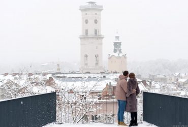 Львів замітає снігом: синоптики оголосили попередження (фото)