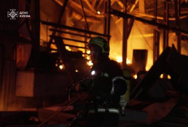 Росія атакувала Київ: спалахнули пожежі, є постраждалі (фото)