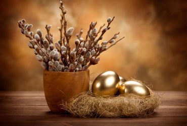 Як пофарбувати яйця на Великдень у золотий колір: простий спосіб у домашніх умовах