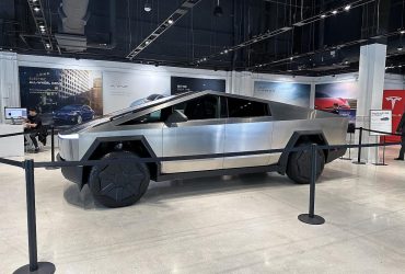 Tesla сокращает производство, самая новая модель стала никому не нужна, - Business Insider