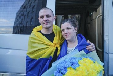 Не бачилися три роки: з полону РФ звільнили мати й сина, які разом виходили з Азовсталі