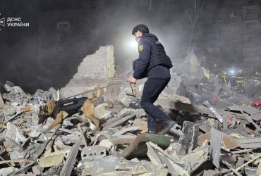 В ГСЧС показали последствия удара по Киеву: много погибших, десятки пострадавших (фото)