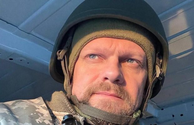 Зірка "Вітальки" вперше за довгий час приїхав у Київ: який вигляд має актор-воїн (фото)