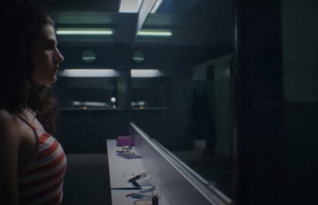 Netflix показал трейлер молодежного хоррора "Улица Страха: Королева красоты"