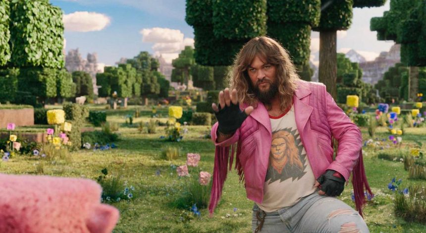 Джейсон Момоа запалює у дурнуватій кіноадаптації культової відеогри Minecraft: огляд фільму