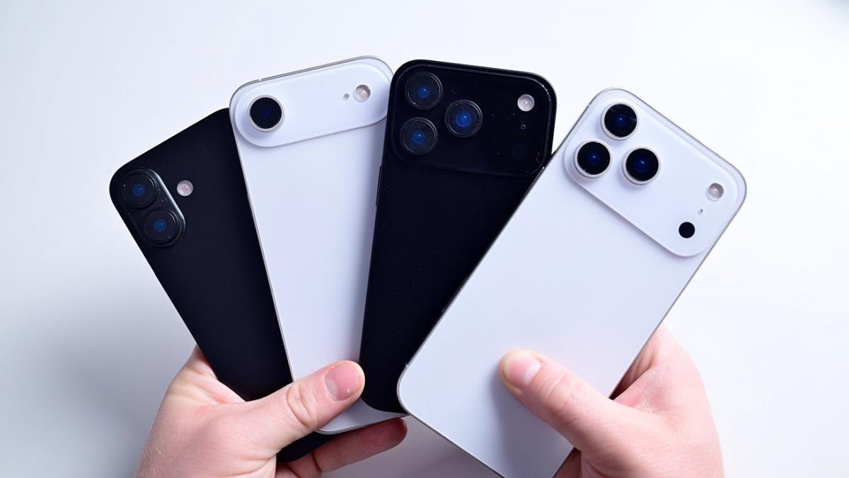 Макеты всех моделей iPhone 17 красуются на новом фото / фото AppleInsider Макеты всех моделей iPhone 17 красуются на новом фото / фото AppleInsider