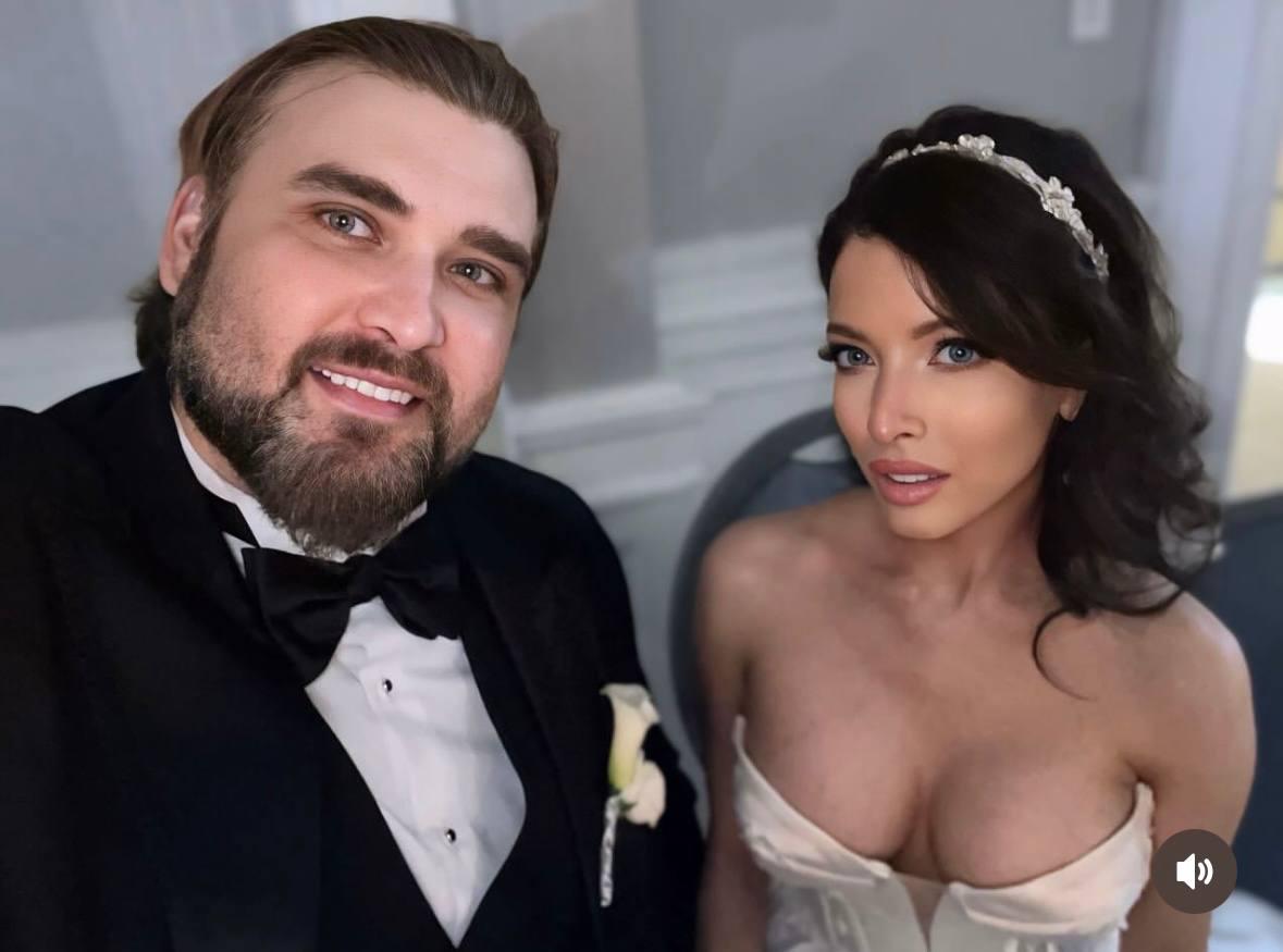 Уэстон Кейдж с женой / instagram.com/westoncagecoppola Уэстон Кейдж с женой / instagram.com/westoncagecoppola