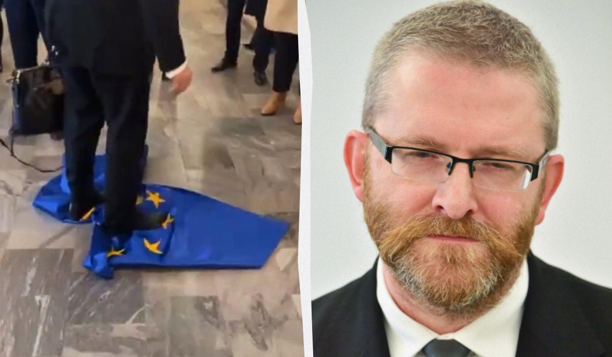 Brown tore the EU flag in the Ministry of Industry and wiped his feet / UNIAN's collage, screenshot, Wikipedia photo Brown tore the EU flag in the Ministry of Industry and wiped his feet / UNIAN's collage, screenshot, Wikipedia photo