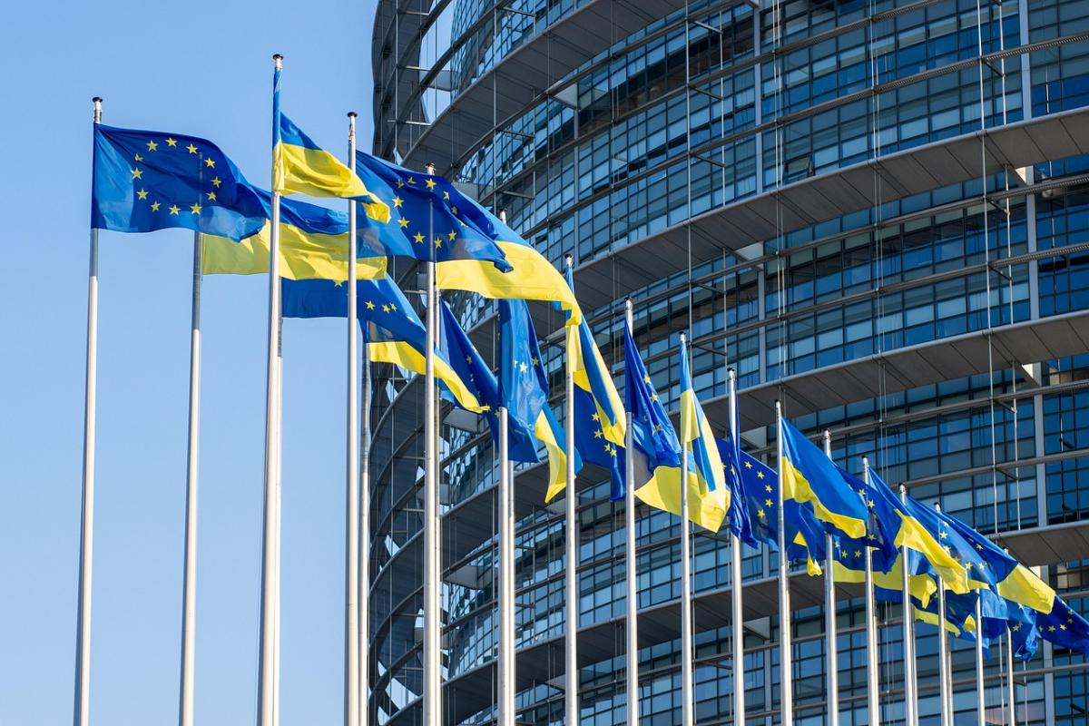 ЄС готовий давати Україні гроші, але поставив вимоги: Bloomberg розкрив деталі ЄС готовий давати Україні гроші, але поставив вимоги: Bloomberg розкрив деталі