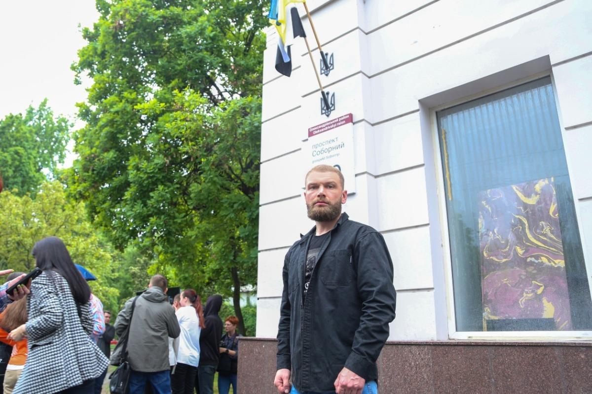 Вместе с легендарным защитником Азовстали: в Запорожье открыли 'Ветеран ПРО' при поддержке Метинвеста Вместе с легендарным защитником Азовстали: в Запорожье открыли 'Ветеран ПРО' при поддержке Метинвеста