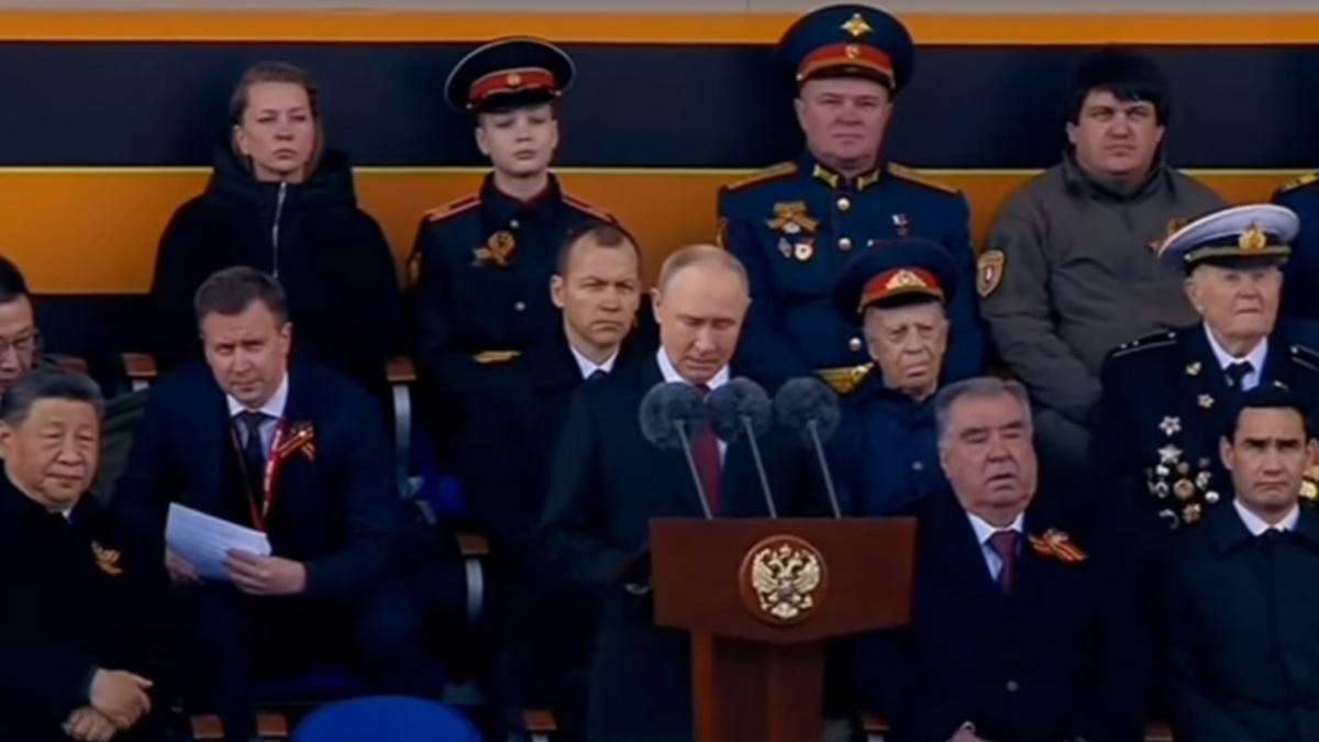 Україна розцінює присутність на російському параді чиновників закордонних країн як недружній крок / скриншот Україна розцінює присутність на російському параді чиновників закордонних країн як недружній крок / скриншот
