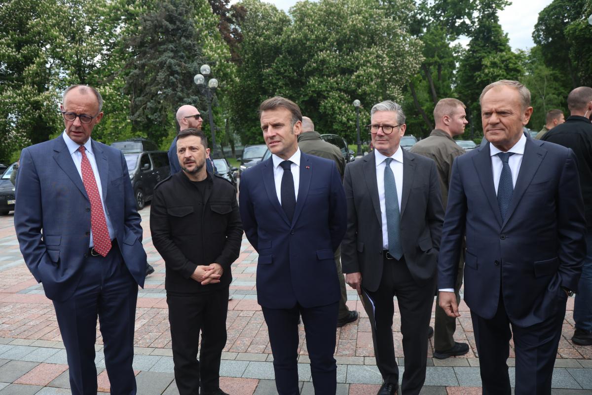 Мерц підвердив, що європейські лідери проведуть розмову з Трампом до зустрічі на Алясці Мерц підвердив, що європейські лідери проведуть розмову з Трампом до зустрічі на Алясці