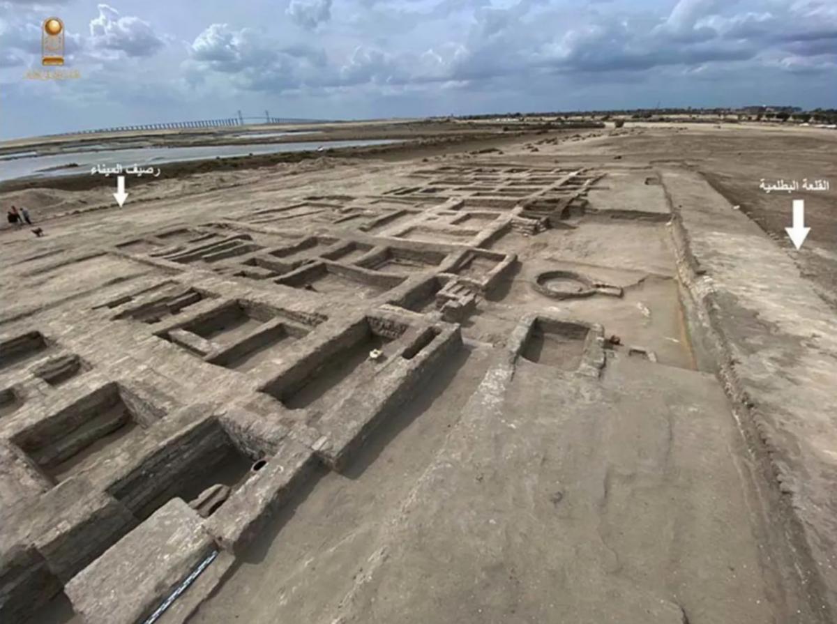 Археологи продовжують досліджувати фортецю на сході Єгипту / Egyptian Ministry of Tourism and Antiquities Археологи продовжують досліджувати фортецю на сході Єгипту / Egyptian Ministry of Tourism and Antiquities