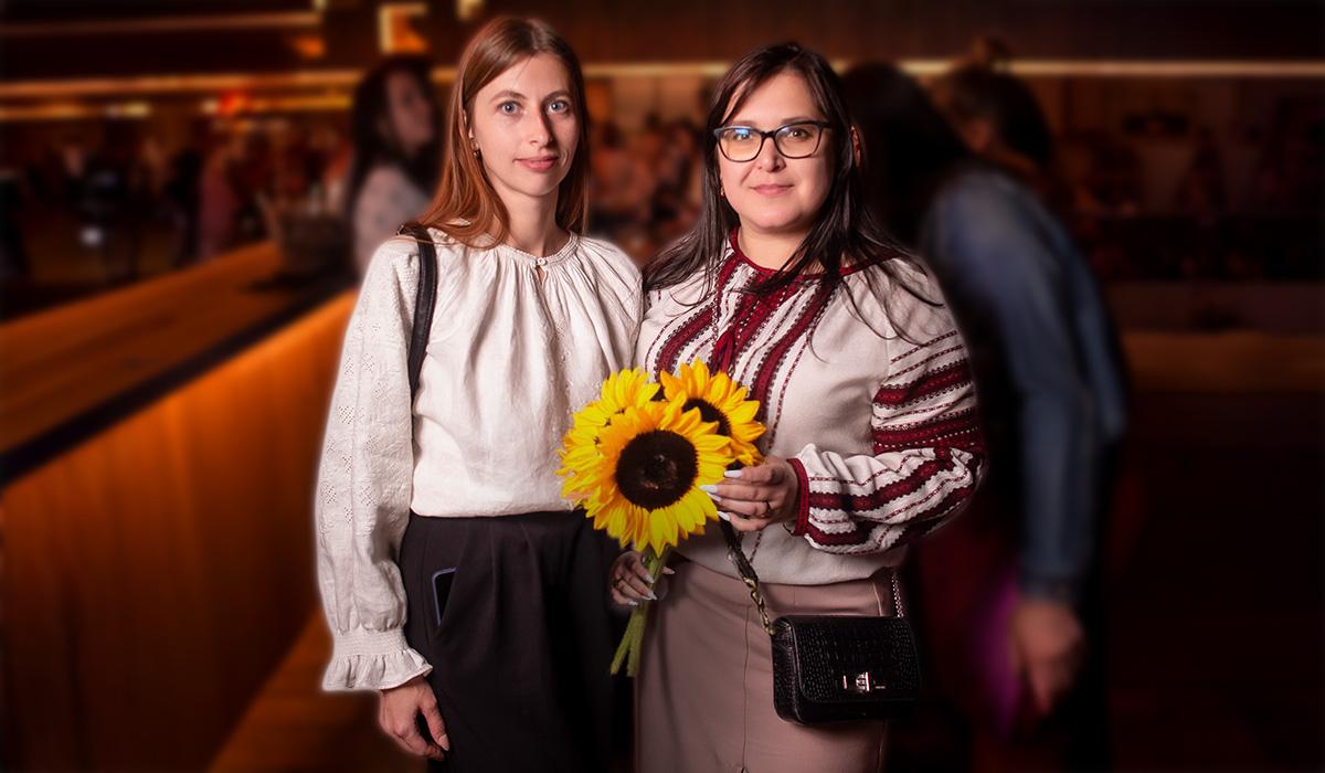 Руслана та Анна на святкуванні БаДМ Дня вишиванки Руслана та Анна на святкуванні БаДМ Дня вишиванки