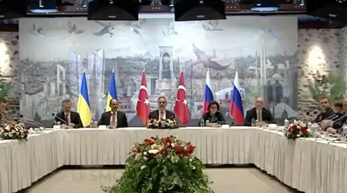 У Стамбулі тривають перемовини між Росією та Україною щодо закінчення війни / скриншот У Стамбулі тривають перемовини між Росією та Україною щодо закінчення війни / скриншот