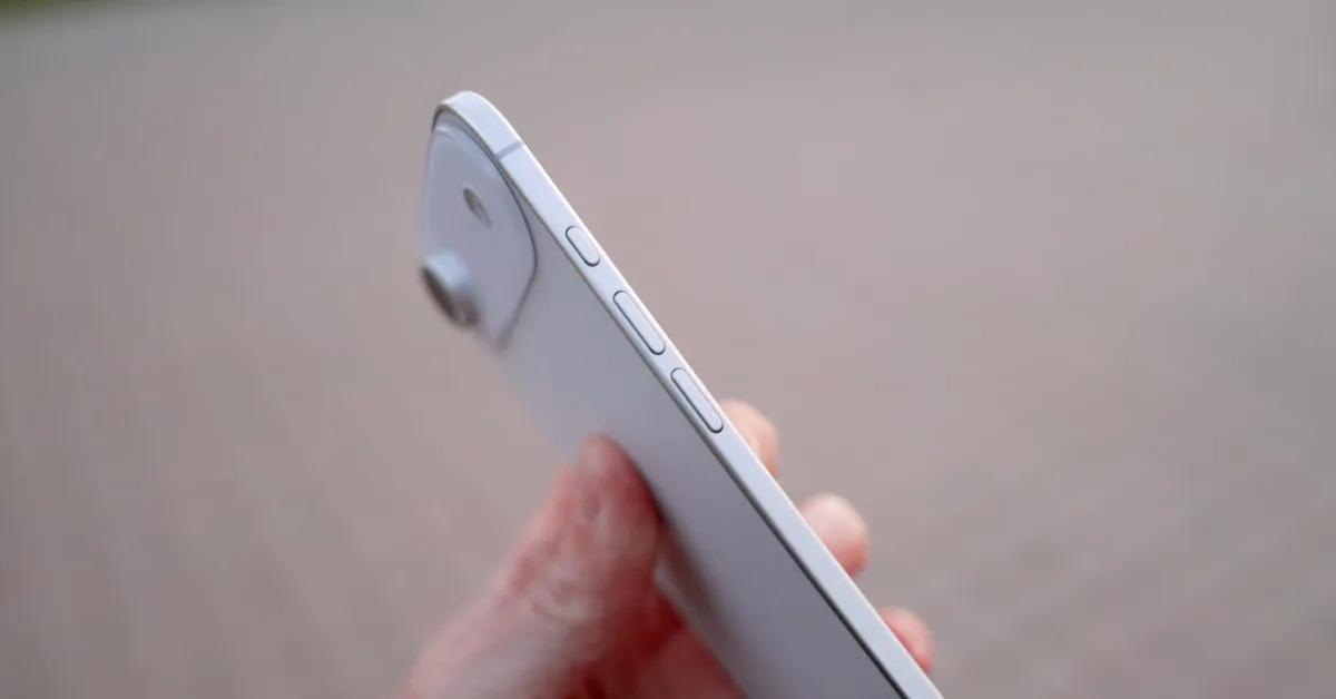 Стануть ще автономнішими: Apple потужно прокачає акумулятори iPhone / фото AppleTrack Стануть ще автономнішими: Apple потужно прокачає акумулятори iPhone / фото AppleTrack