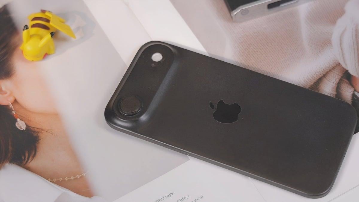 У мережі порівняли макет iPhone 17 Air з iPhone 16 Plus / фото Majin Bu У мережі порівняли макет iPhone 17 Air з iPhone 16 Plus / фото Majin Bu