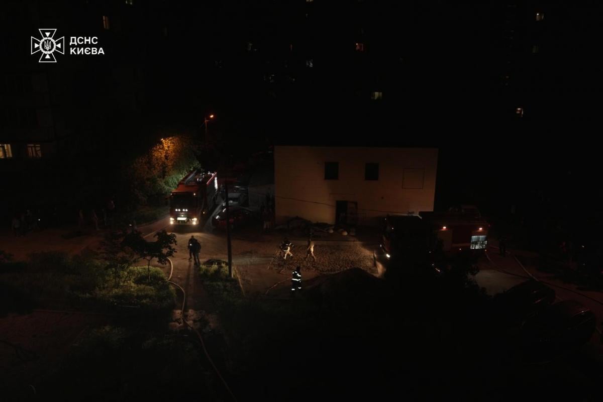 В ГСЧС показали последствия вражеской атаки / фото ГСЧС В ГСЧС показали последствия вражеской атаки / фото ГСЧС