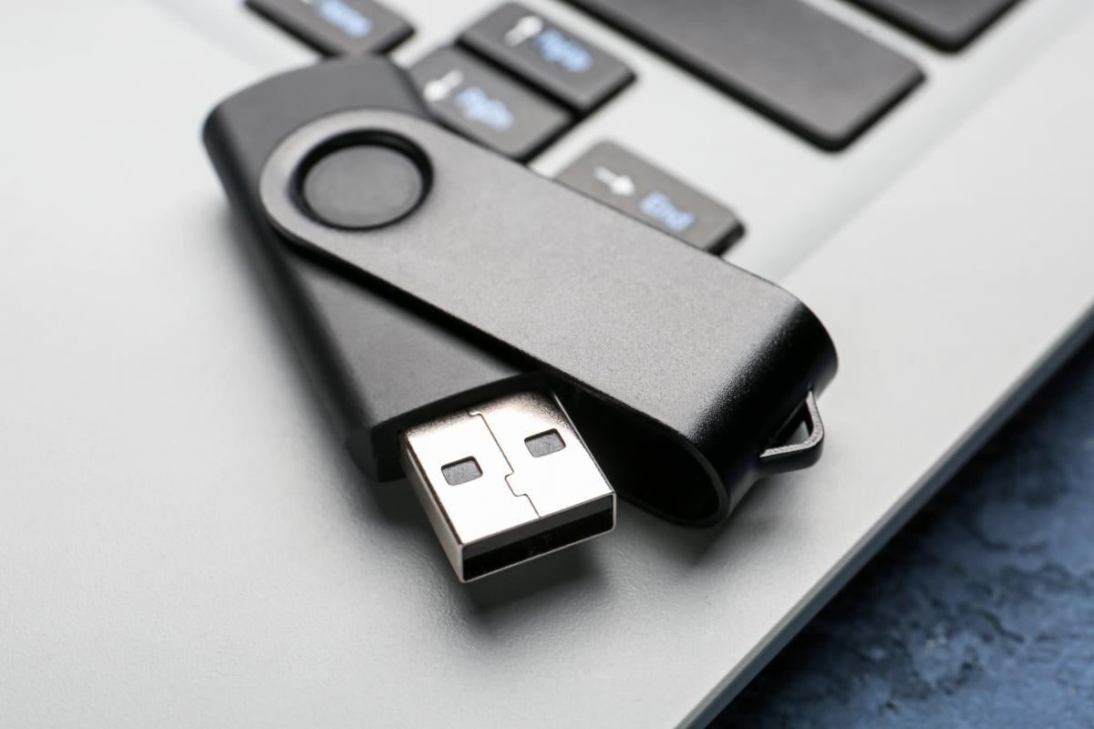 Ваша стара USB-флешка раптово може вийти з ладу: експерти пояснили основні причини