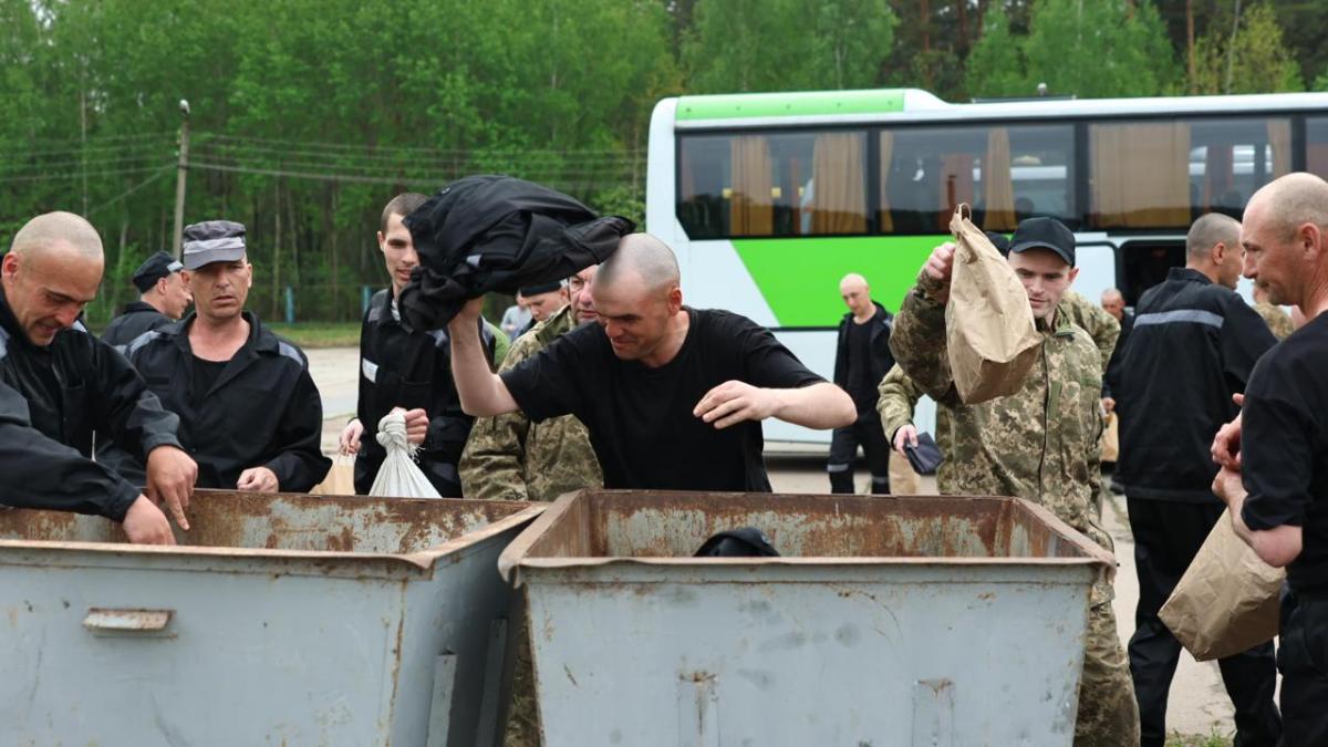 Обмен пленными 25 мая / t.me/V_Zelenskiy_official Обмен пленными 25 мая / t.me/V_Zelenskiy_official