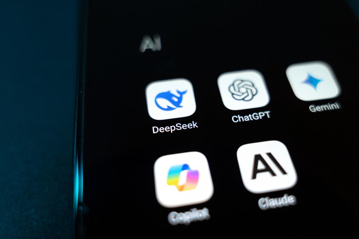 Вышла улучшенная версия DeepSeek, которая на одном уровне c ChatGPT и Gemini