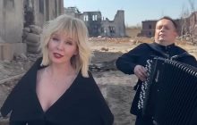 "Песни на развалинах и танцы на крови": путинистка Валерия опозорилась пением на руинах
