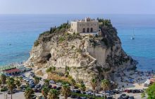 Неймовірні краєвиди та тиша: експертка назвала місце в Італії, яке притягує своєю красою