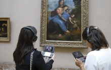 Лувр больше не будет использовать консоль Nintendo в качестве аудиогида для посетителей