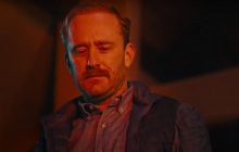 Вышел трейлер психологического триллера "Точка соприкосновения" с Беном Фостером и Коби Смолдерс