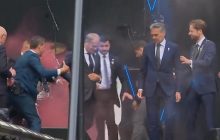 Во время выступления на премьер-министров Польши и Нидерландов бросили дымовую шашку (видео)