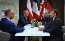 Макрон анонсировал визит в Киев с лидерами Великобритании, Германии и Польши