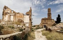 Покинуте село в Іспанії перетворилося на місце для темного туризму: яка його історія