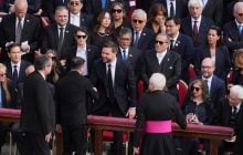 Зеленський і Венс уперше після сварки зустрілися у Ватикані (фото)