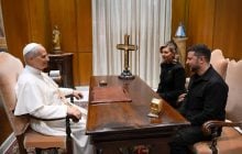 Зеленський розповів, який подарунок зробив Папі Леву XIV