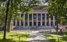 Через Трампа студенти з України можуть втратити право на навчання у Гарварді