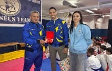 Мецената Василия Костюка отметили символическим "золотом" за вклад в развитие каратэ