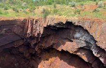 Самую большую пропасть техногенного характера в Украине показали на фото: где она находится