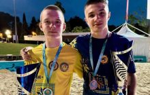 13-річний хлопчик, що рятував людей під час удару по Сумах, здобув срібло на чемпіонаті Європи з пляжної боротьби