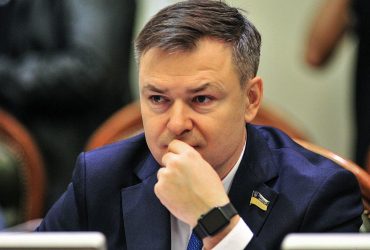 Голова комітету Ради з оборони розповів, як ставиться до бусифікації