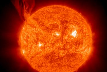 На Солнце произошло огромное извержение: грозят ли Земле новые магнитные бури (фото)