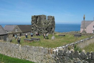 На наименее населенном острове в Великобритании проживает 11 человек: раньше там был свой король