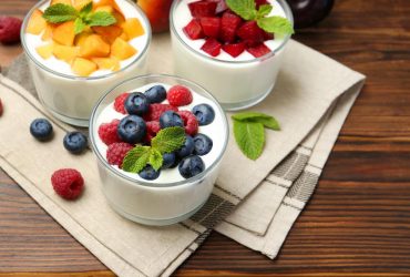 Какая польза греческого йогурта: названы 6 весомых причин есть этот продукт ежедневно