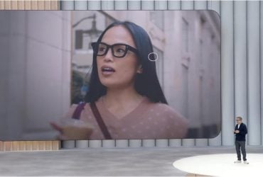 Google показав, як працюють їхні розумні окуляри з камерою, навігатором і перекладачем
