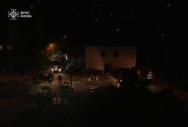 Спасатели рассказали о последствиях ночного удара россиян по Киеву (фото)