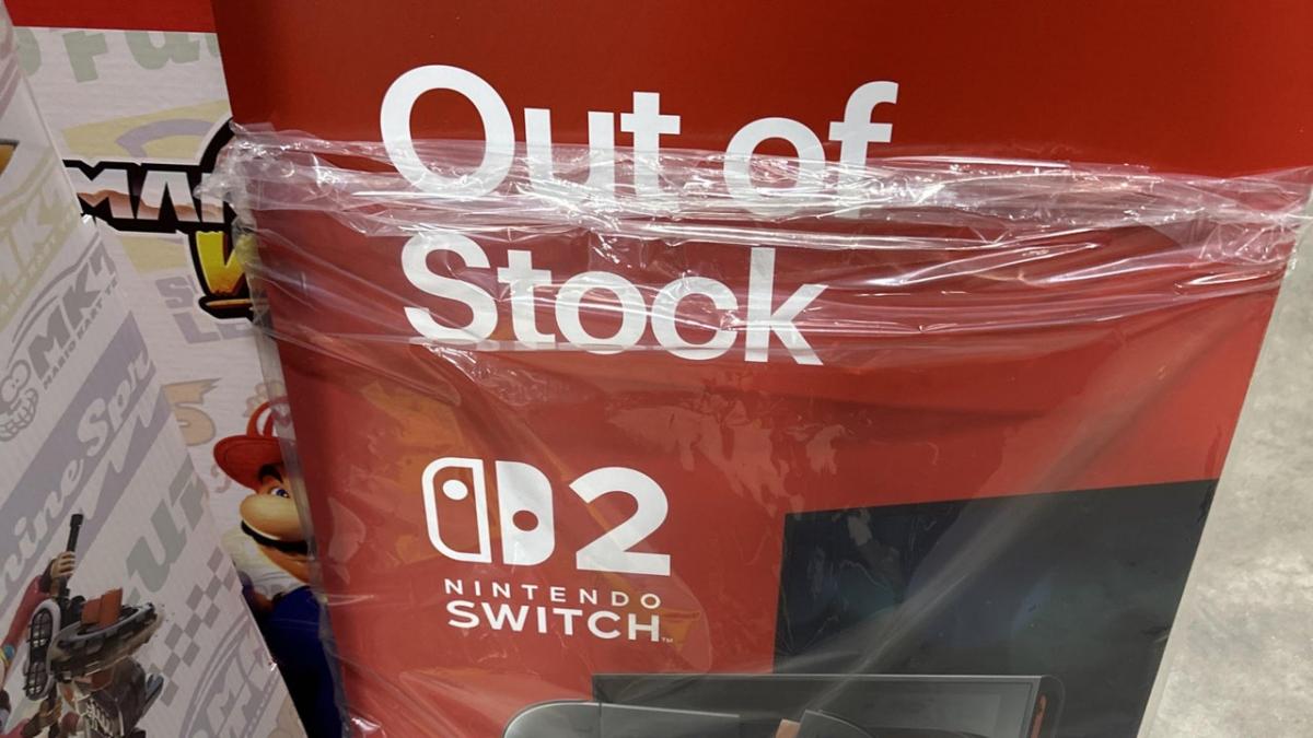 Nintendo рассылает в американские магазины таблички "нет в наличии" / Фото - Reddit Nintendo рассылает в американские магазины таблички "нет в наличии" / Фото - Reddit